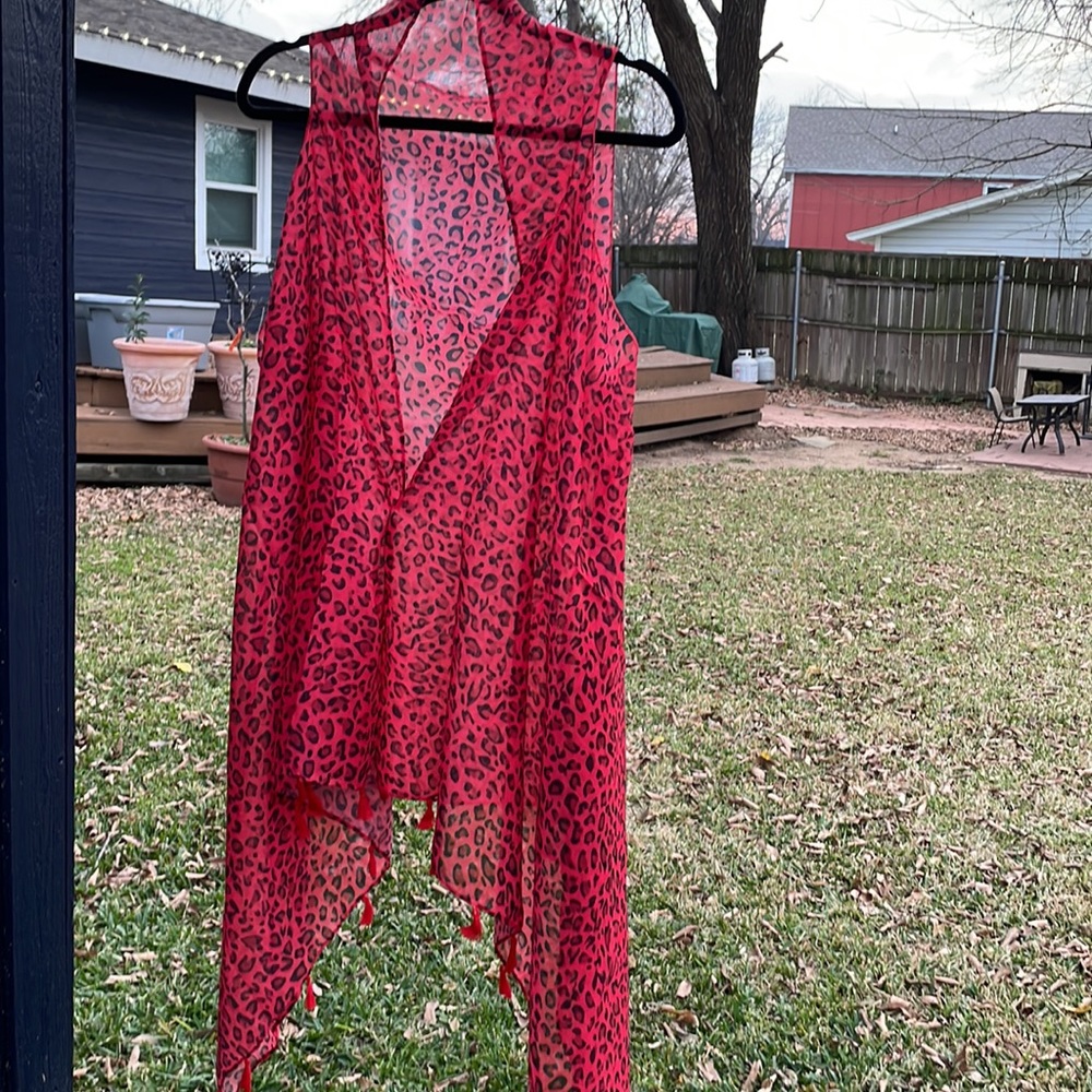 RED LEOPARD VEST - Picture 4 of 10